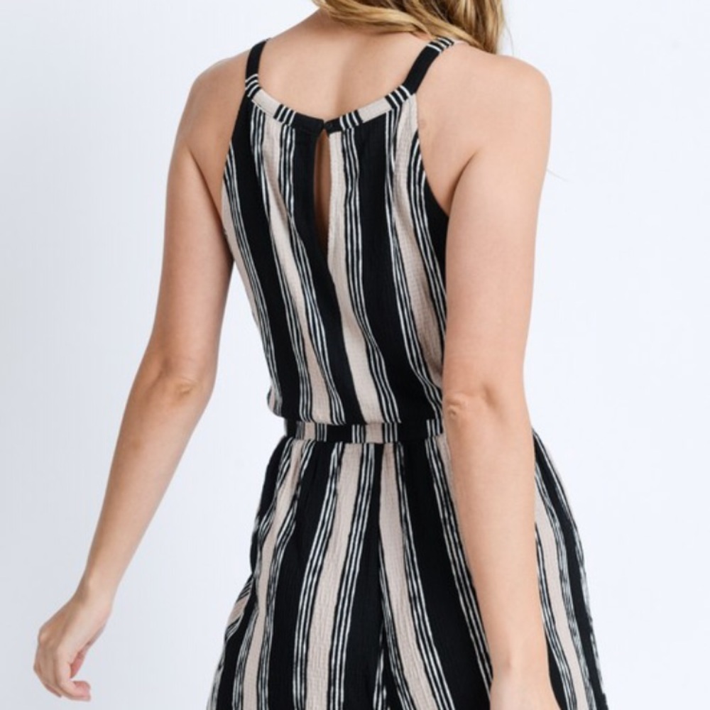 ❗️One Left❗️NWT Black Halter Romper - Picture 4 of 5